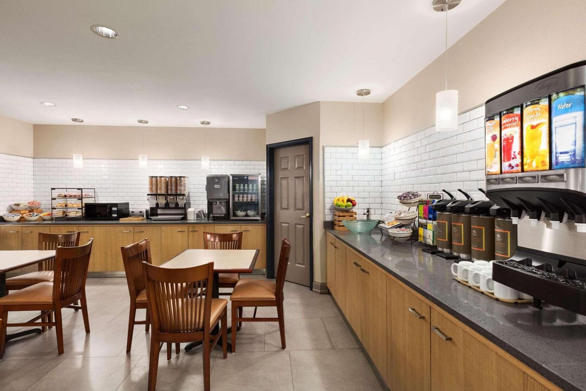 Country Inn & Suites By Radisson, Dalton, Ga Buitenkant foto